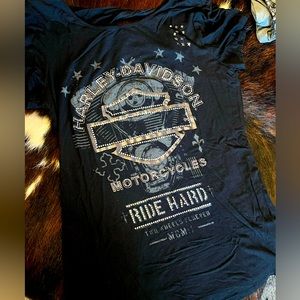 Rhinestone Open back Shirt